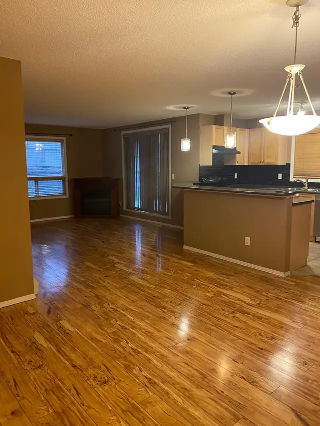 Condo/ Apartment for Rent in Panorama Hills NW