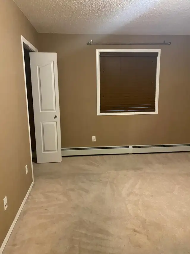 Condo/ Apartment for Rent in Panorama Hills NW - Photo 2