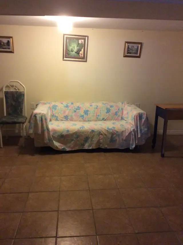 Room for rent available. - Photo 3