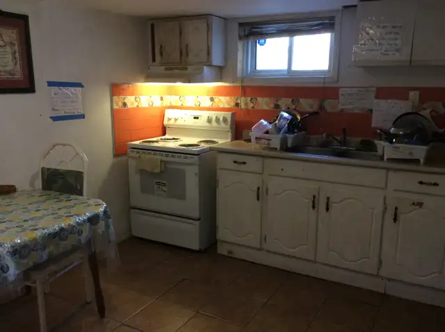 Room for rent available. - Photo 4