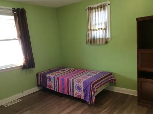 Room for rent available. - Photo 5