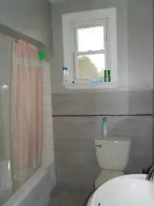 Room for rent available. - Photo 10