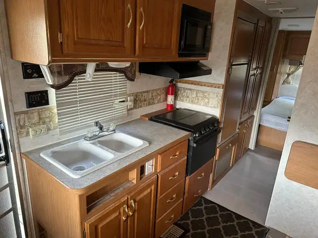 Trailer:  27’ Triple E Topaz Trailer | Ready to Camp - Photo 4