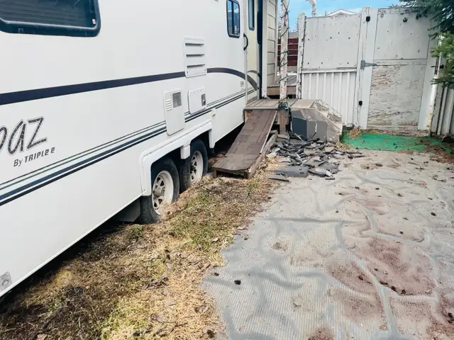 Trailer:  27’ Triple E Topaz Trailer | Ready to Camp - Photo 8