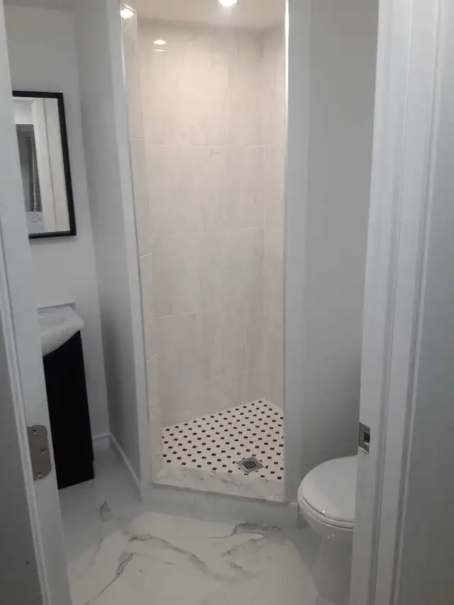 2 Bedroom Basement Apartment - Photo 2