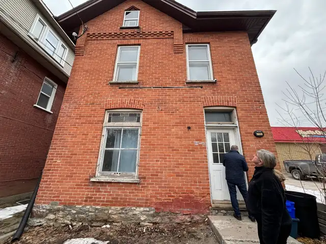 student rental Water St Peterborough