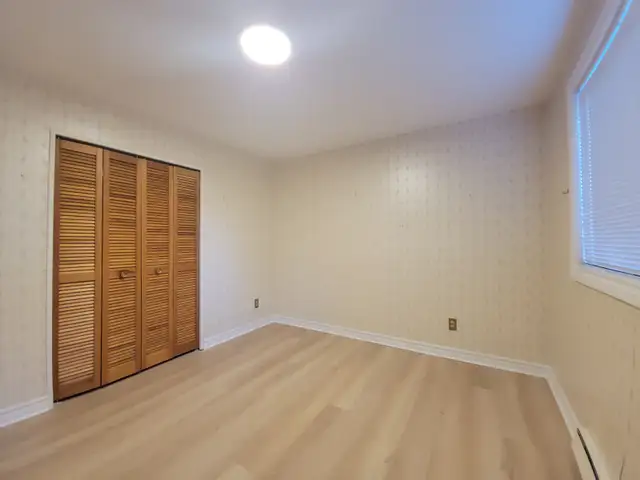 SPACIOUS ROOM WITH PRIVATE BATHROOM - Photo 2