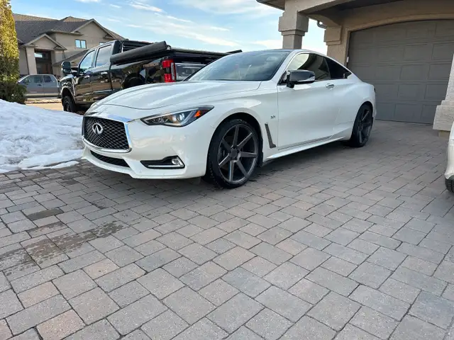Infiniti Q60
