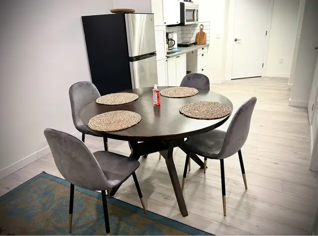 LEGAL BASEMENT STUDIO APARTMENT IN CHAPPELLE - Photo 2