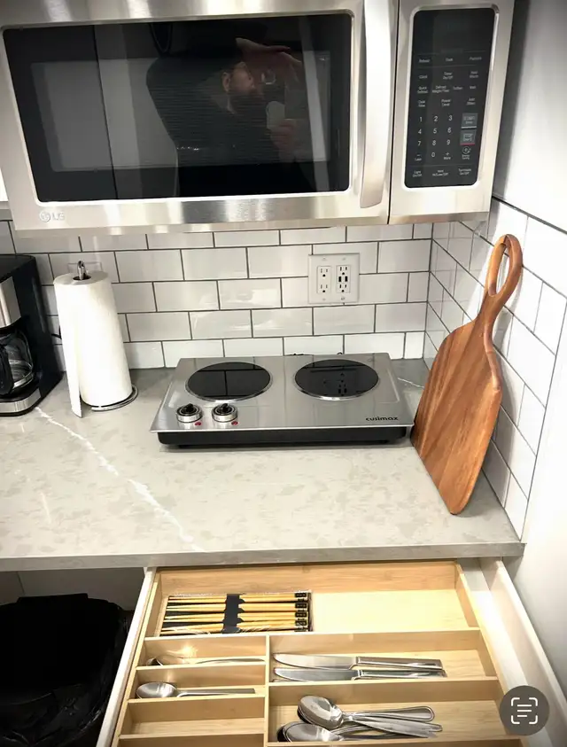 LEGAL BASEMENT STUDIO APARTMENT IN CHAPPELLE - Photo 9