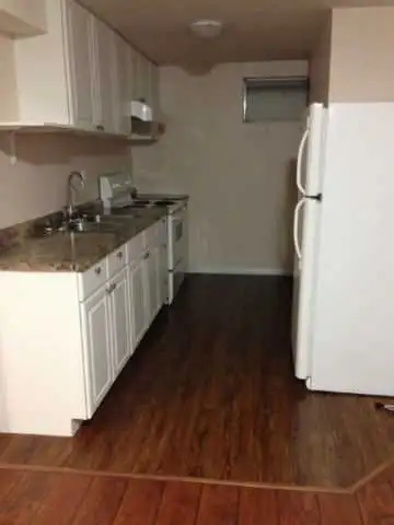 One bedroom basement Suite for rent - Photo 4