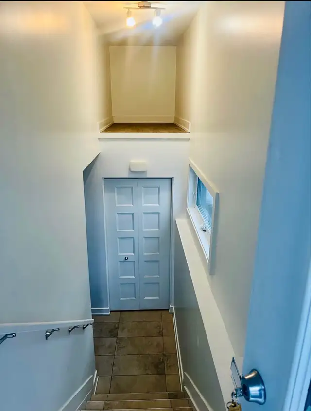 2 Bedrooms 1 Bathroom Condo - Photo 3