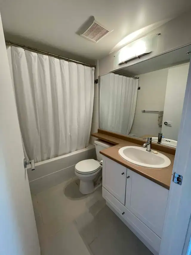 1-bedroom top-floor condo in DT New West - Photo 8