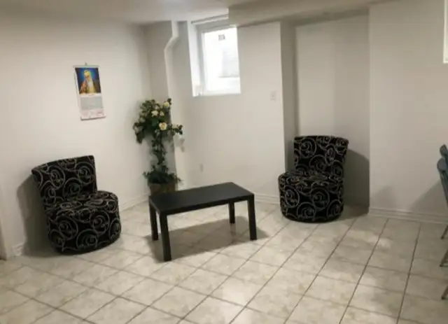 Room for Rent - Gore/Castlemore (Brampton) - Photo 2