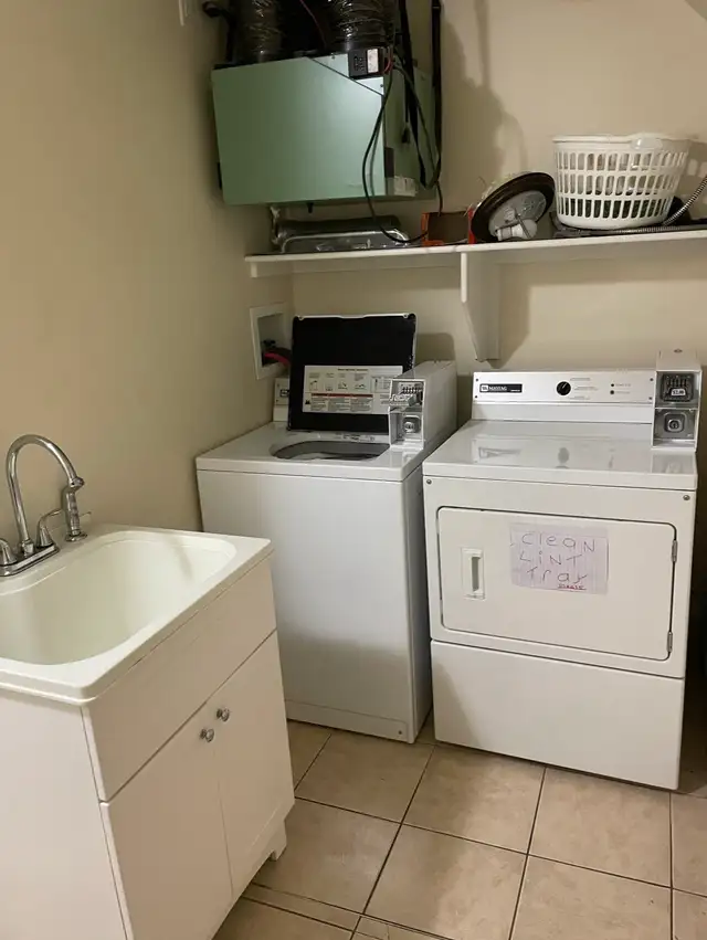 Room For Rent - Photo 2