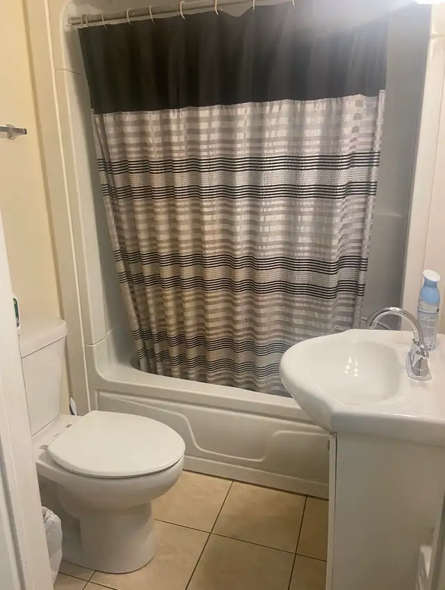 Room For Rent - Photo 3