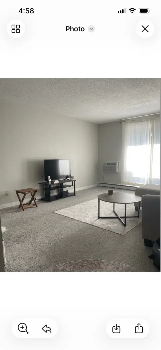 Sublet. One Bedroom. Moray Village - Photo 2