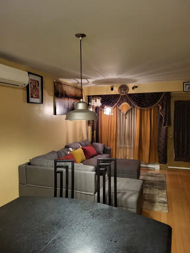 Grand 6 et demi dans un Condominum à louer