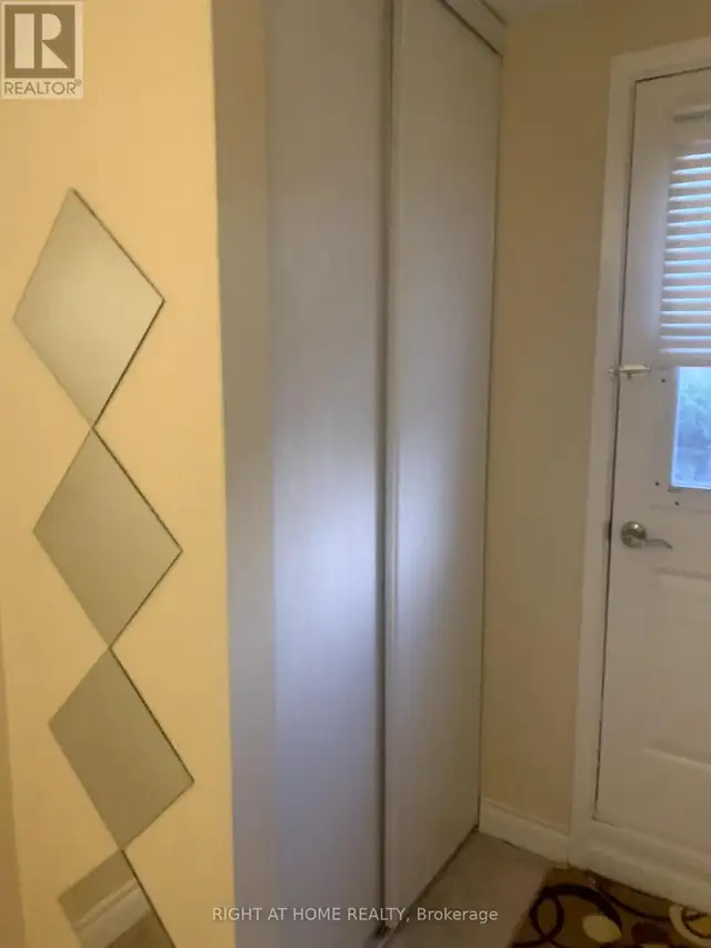 SCARBOROUGH HOME UPSTAIRS 2 ROOMS FOR RENT - Photo 3