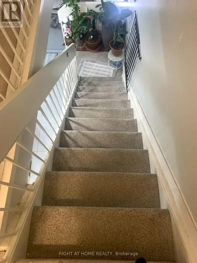 SCARBOROUGH HOME UPSTAIRS 2 ROOMS FOR RENT - Photo 8