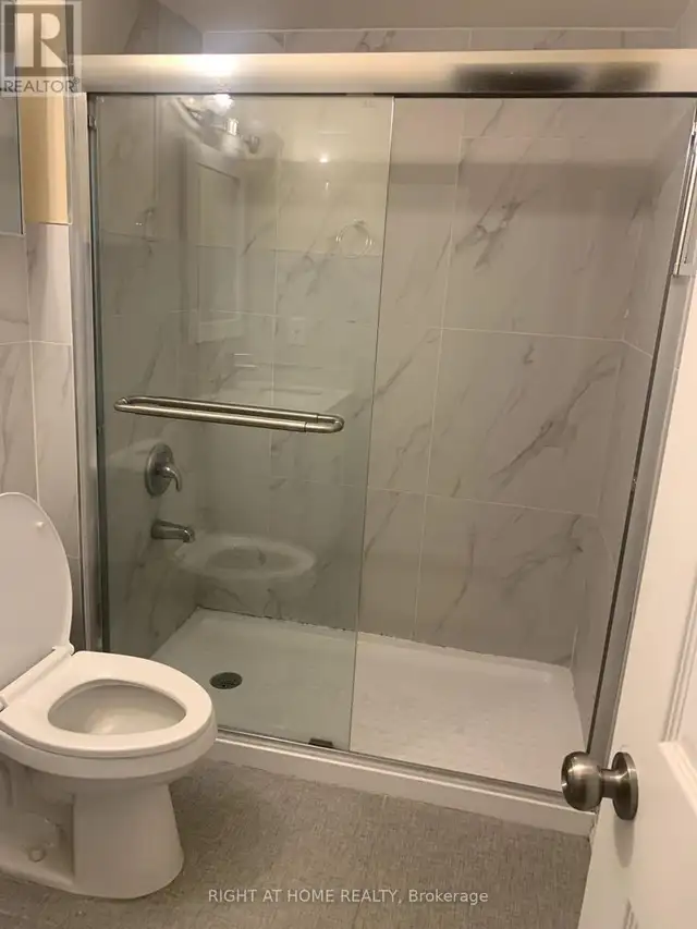 SCARBOROUGH HOME UPSTAIRS 2 ROOMS FOR RENT - Photo 11