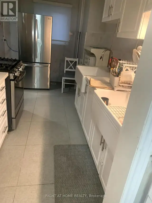 SCARBOROUGH HOME UPSTAIRS 2 ROOMS FOR RENT - Photo 30