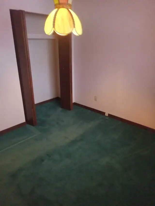 3 - Private Rooms Available For Rent In Walkerville Area Windsor - Photo 6