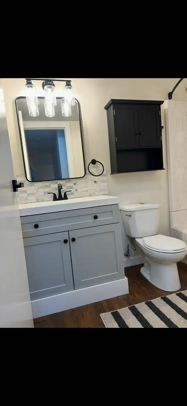 Newly Renovated 2 Bed 1 Bath Unit
