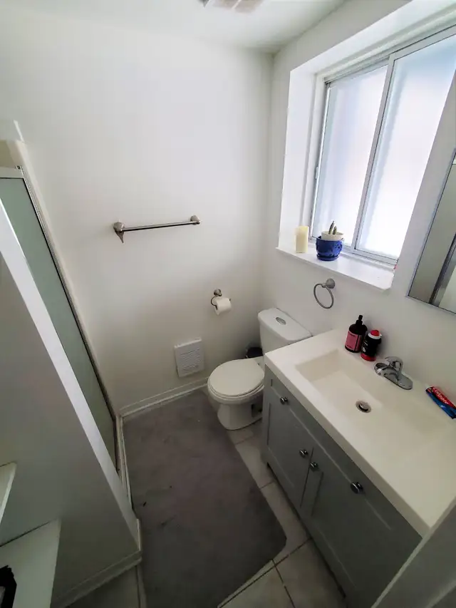 Large spacious bright 3 1/2 and 4 1/2 apt. in Sainte-Anne