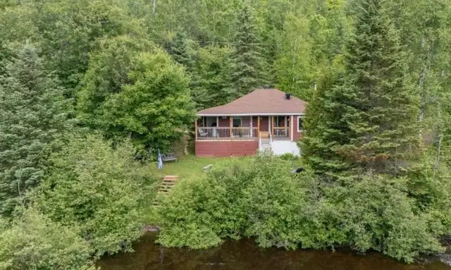 maison de campagne bord de l’eau