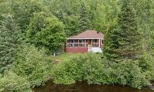 maison de campagne bord de l’eau