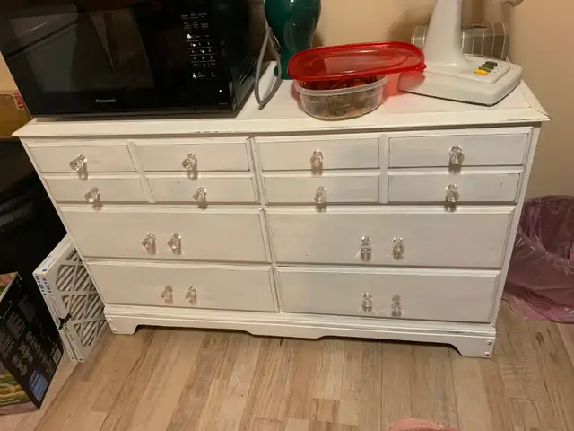 Queen Size Bed with Dresser - Photo 2