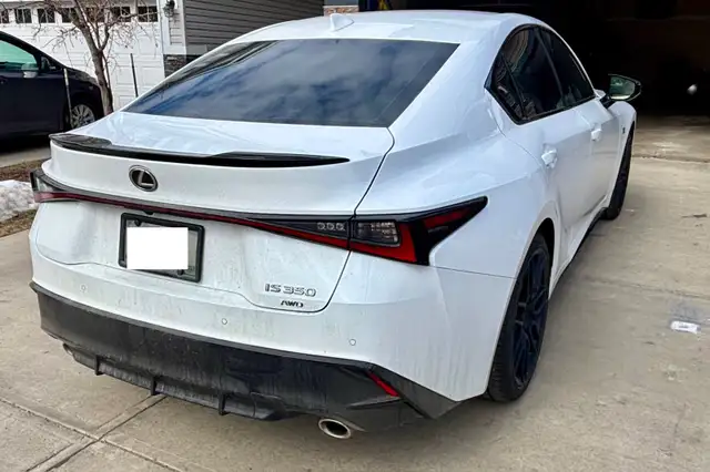 2024 LEXUS IS 350 F-Sport Series 3 AWD - Photo 4