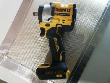 DeWalt 20v 1/2'  brushless atomic compact high torque impact