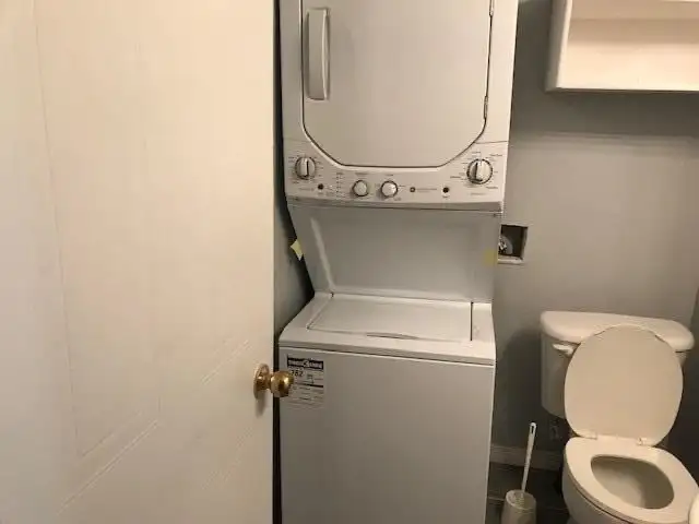 Spacious 3 bedroom 3 bathroom apartment for rent - Photo 4