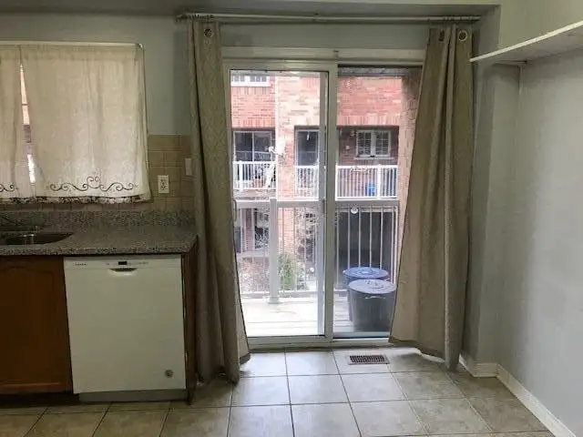 Spacious 3 bedroom 3 bathroom apartment for rent - Photo 5