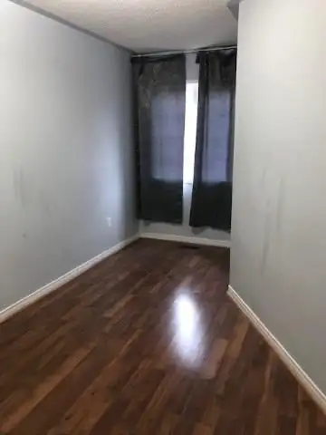 Spacious 3 bedroom 3 bathroom apartment for rent - Photo 9