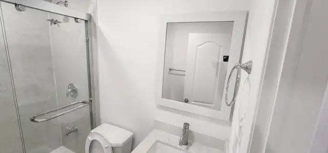 3 bedroom basement Brampton - Photo 6