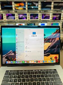 Apple MacBook Pro 15 Inch Comme neuf