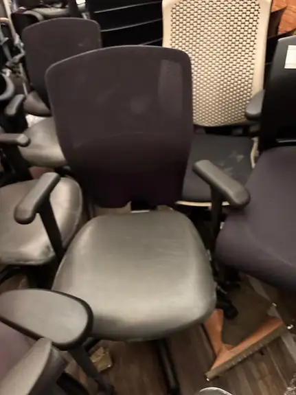 Global Alero Leather Chair – Executive Office Seating!