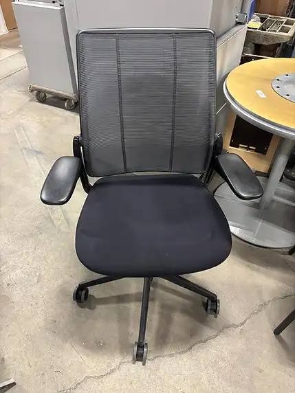 Humanscale Diffrient Smart Task Chair! - Photo 2