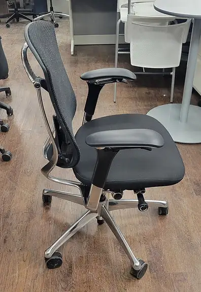 Teknion Nuova Contessa Ergonomic Chair–Premium Mesh Task Chair! - Photo 3