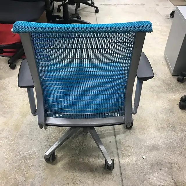 Steelcase Think V1 Chair! - Photo 3