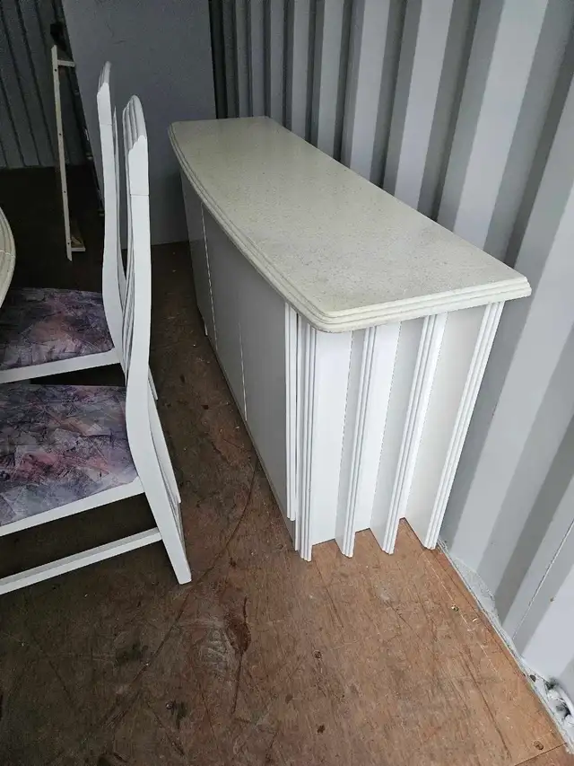 ELEGANT DINING ROOM SET - Photo 3