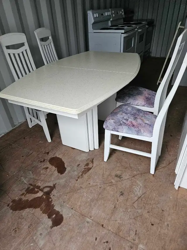 ELEGANT DINING ROOM SET - Photo 10