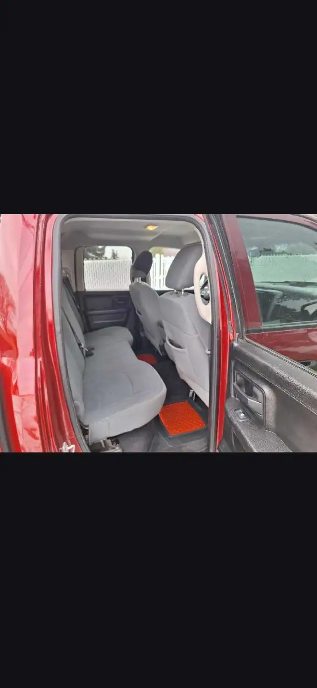 2013 Ram 1500 4x4 – One Owner – Newer Engine – MINT - Photo 10