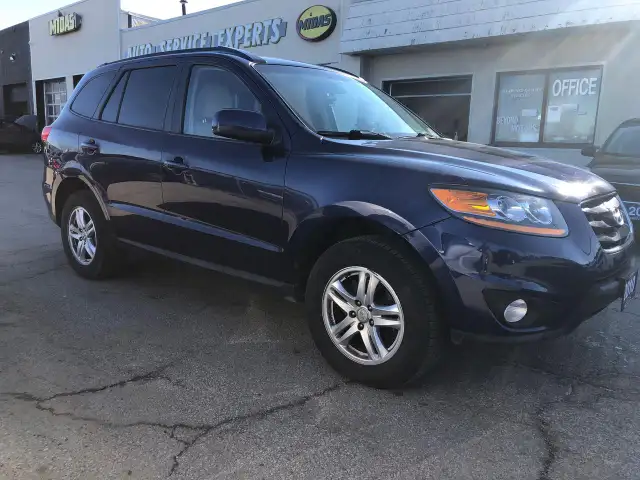 2010 Hyundai Santa Fe FWD 4dr V6 Auto GL - Photo 2