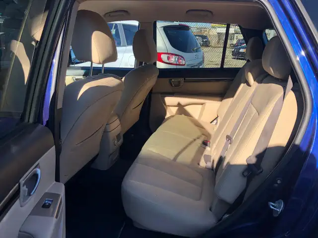 2010 Hyundai Santa Fe FWD 4dr V6 Auto GL - Photo 8