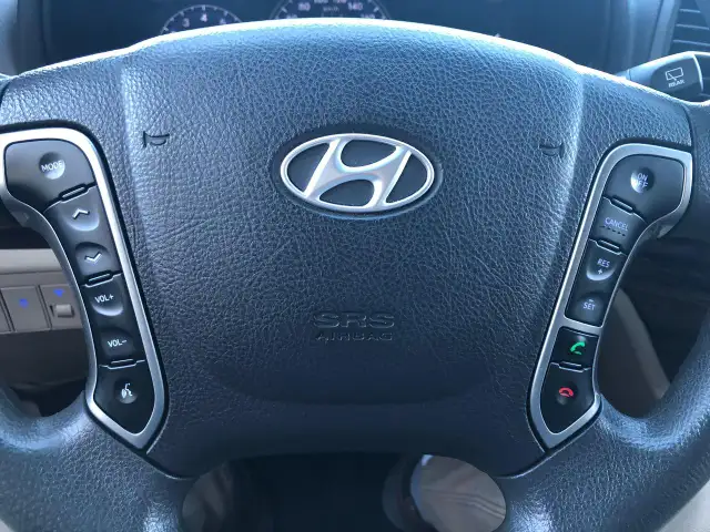 2010 Hyundai Santa Fe FWD 4dr V6 Auto GL - Photo 13