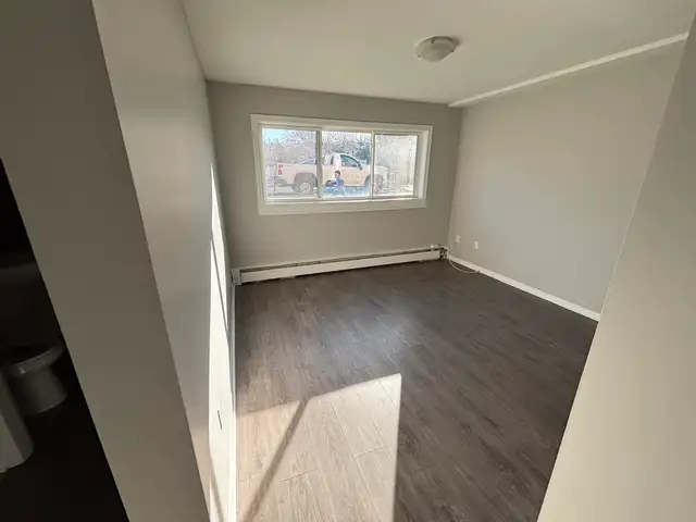 Comfortable 1-Bedroom Apartment – Heat & Hot Water Included! Pe